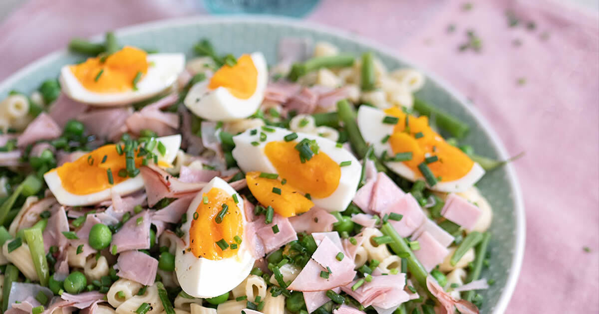 Pasta-Salat mit Burgunder Schinken, Fisolen und Erbsen | LANDHOF Pasta-Salat mit Burgunder Schinken, Fisolen und Erbsen | LANDHOF